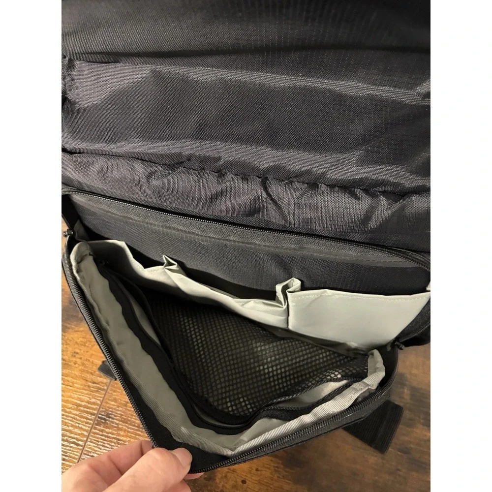 Beseler Camera Backpack Gadget Bag Black Multi pocket Large Travel Bag